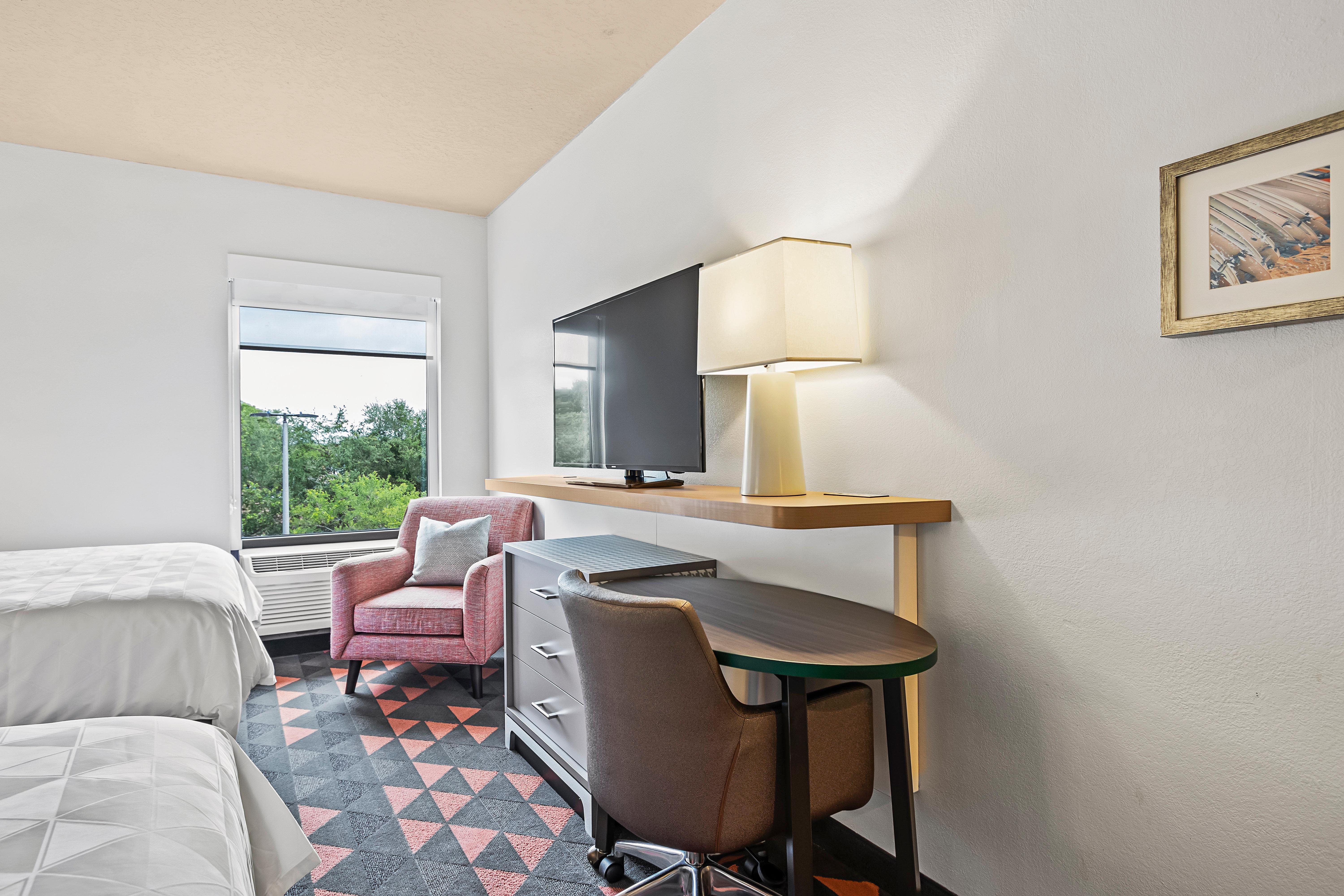 Holiday Inn - St. Petersburg West By Ihg Exterior photo