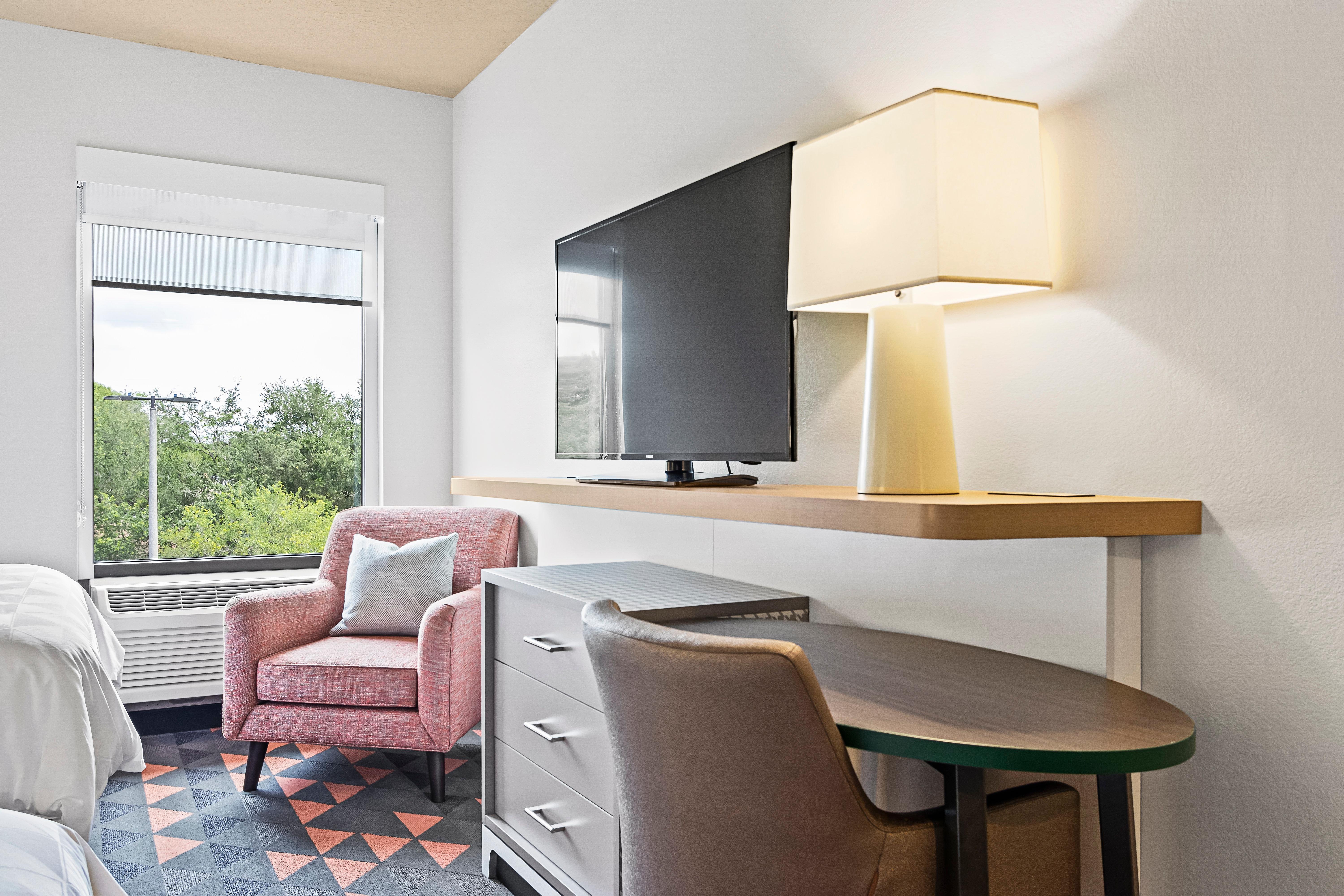 Holiday Inn - St. Petersburg West By Ihg Exterior photo