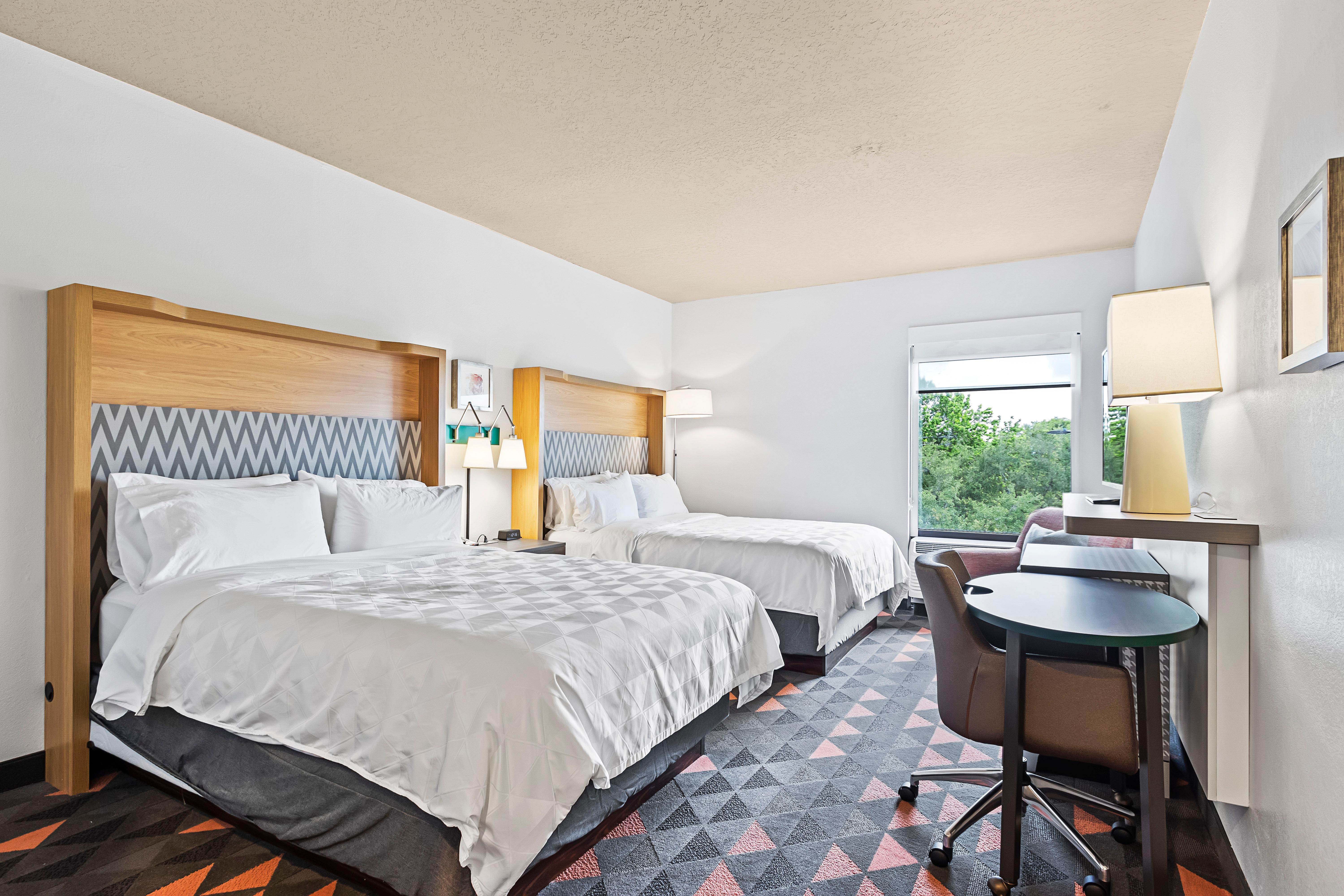 Holiday Inn - St. Petersburg West By Ihg Exterior photo