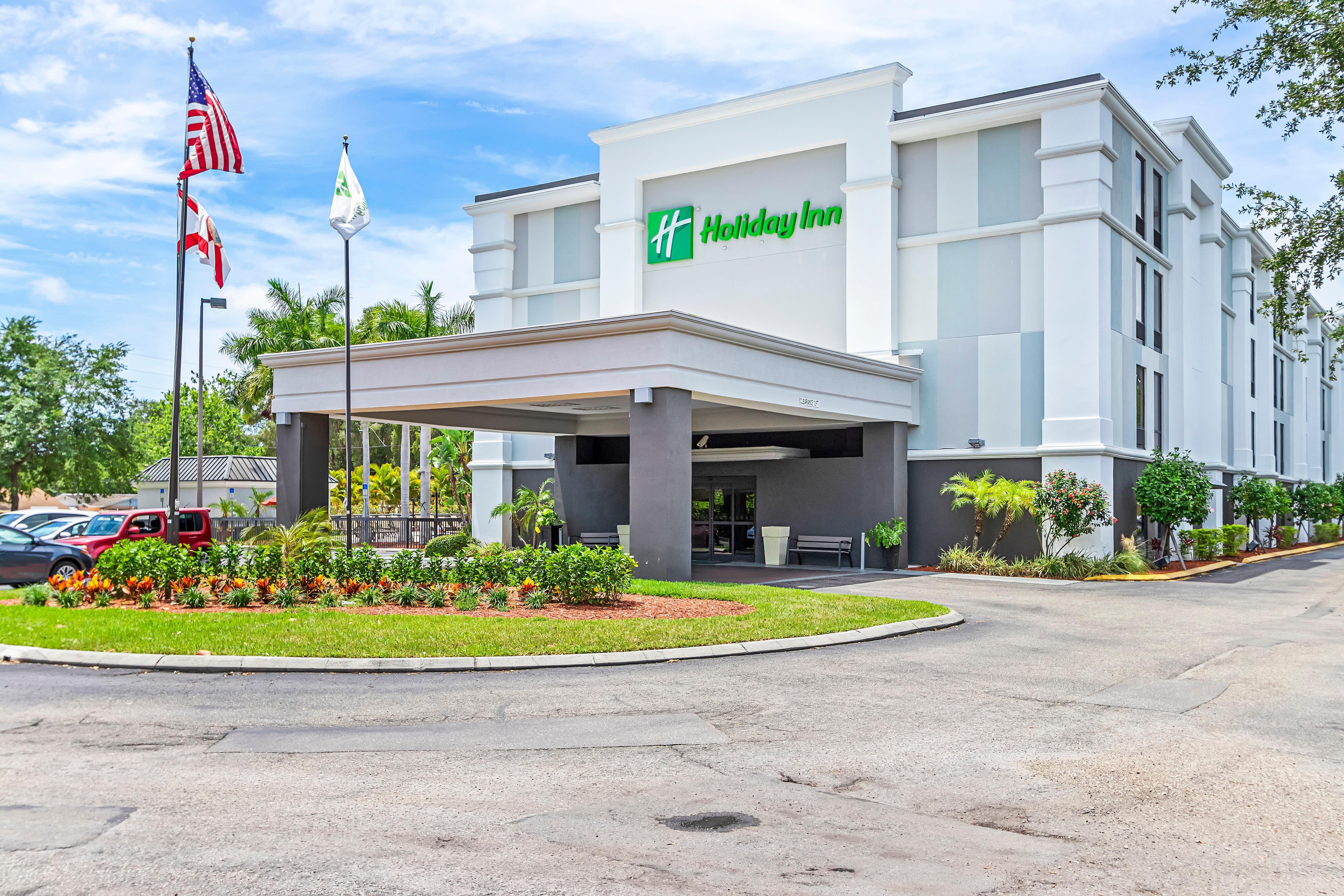 Holiday Inn - St. Petersburg West By Ihg Exterior photo