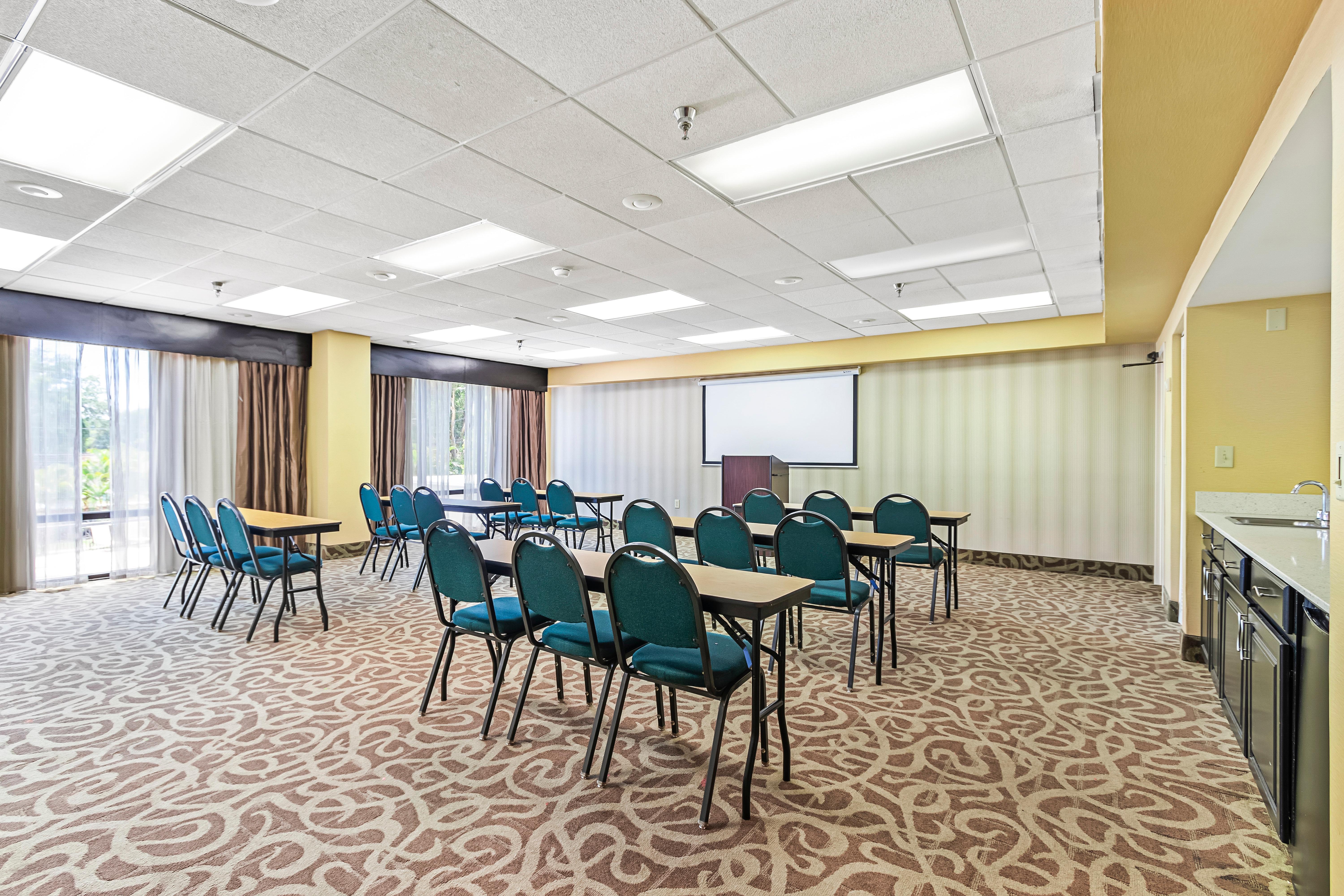 Holiday Inn - St. Petersburg West By Ihg Exterior photo