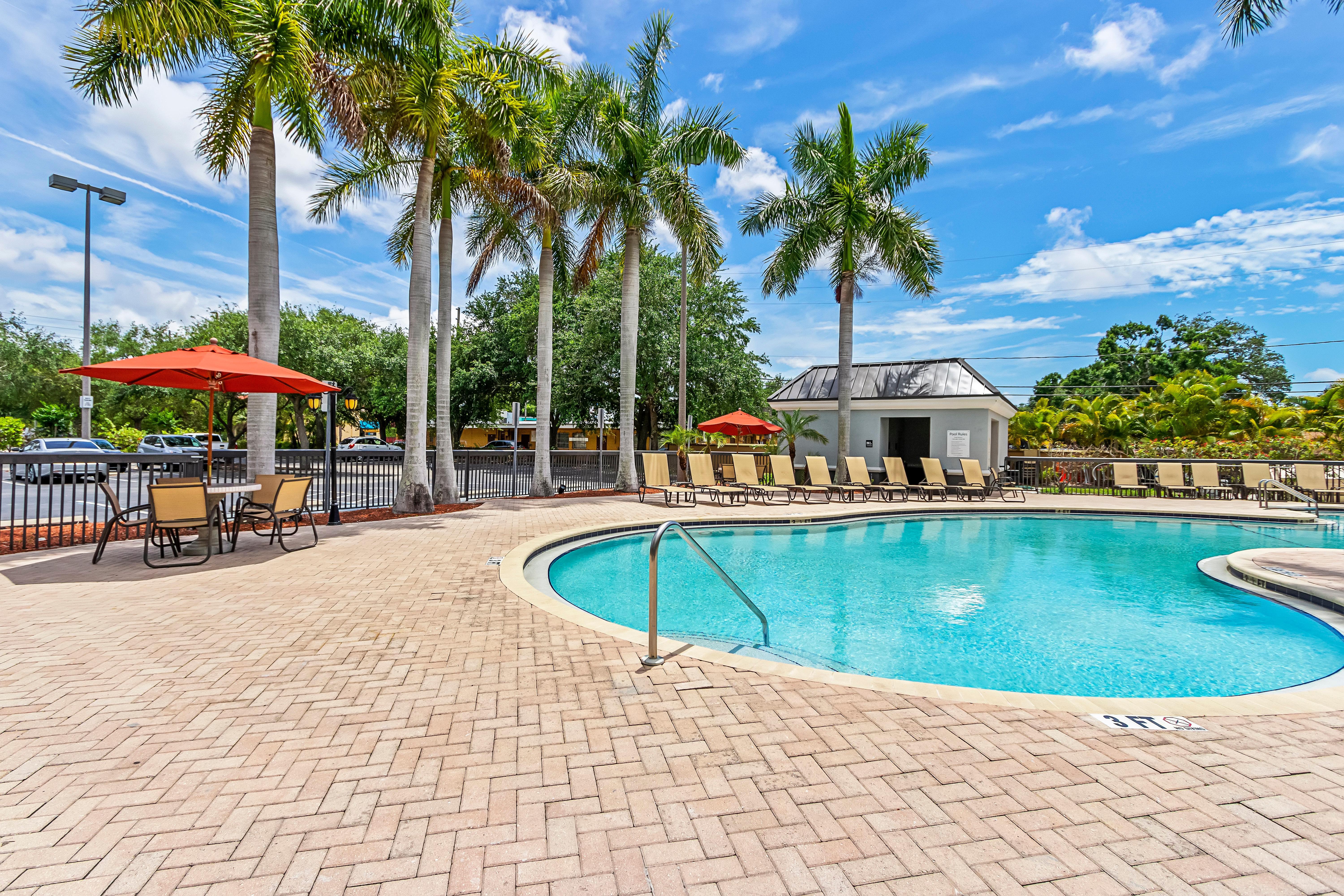 Holiday Inn - St. Petersburg West By Ihg Exterior photo